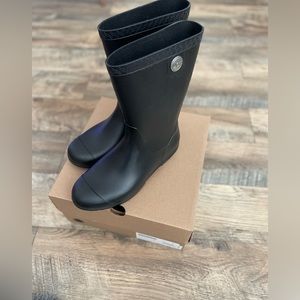 UGG Sienna Matte women’s black rain boots